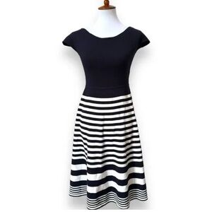 Boden Women’s Short Sleeve Navy Blue White Stripe A Line Knit Dress Sz 8